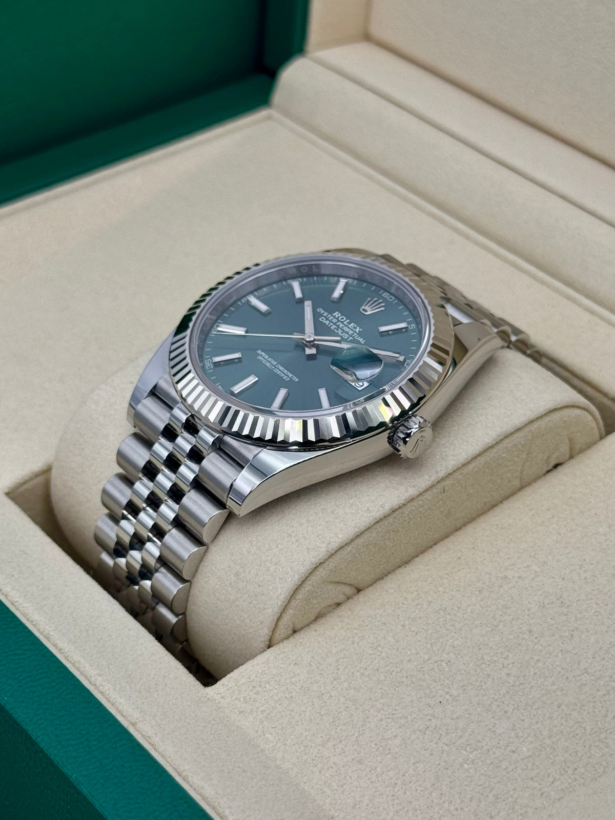 NEW 2025 Rolex Datejust 41mm 126334 Jubilee Green Dial