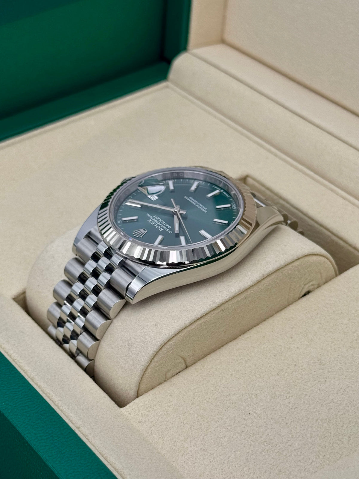 NEW 2025 Rolex Datejust 41mm 126334 Jubilee Green Dial