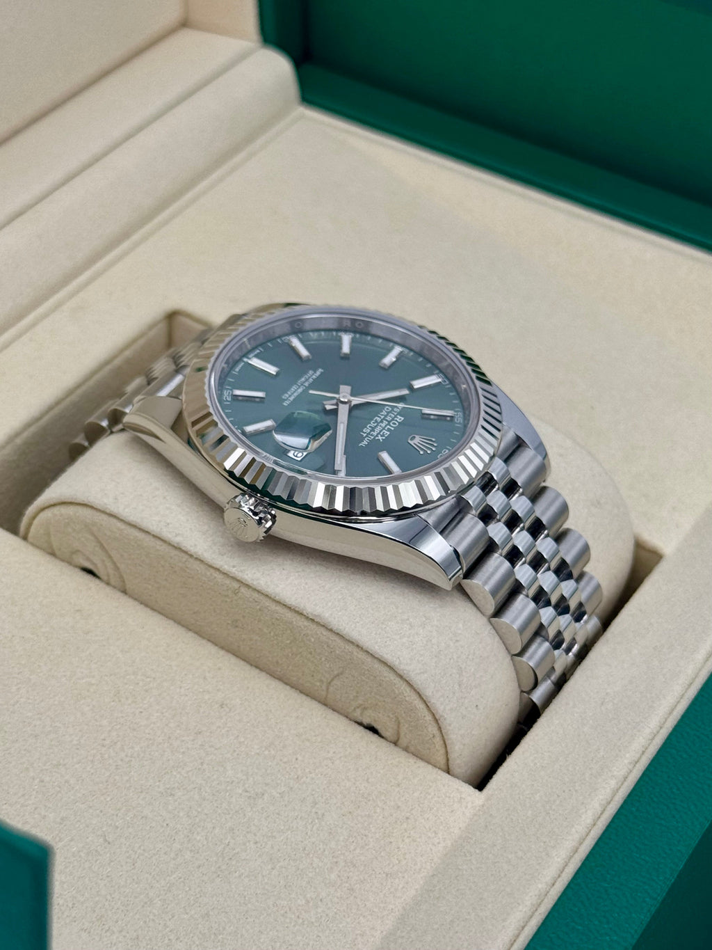 NEW 2025 Rolex Datejust 41mm 126334 Jubilee Green Dial