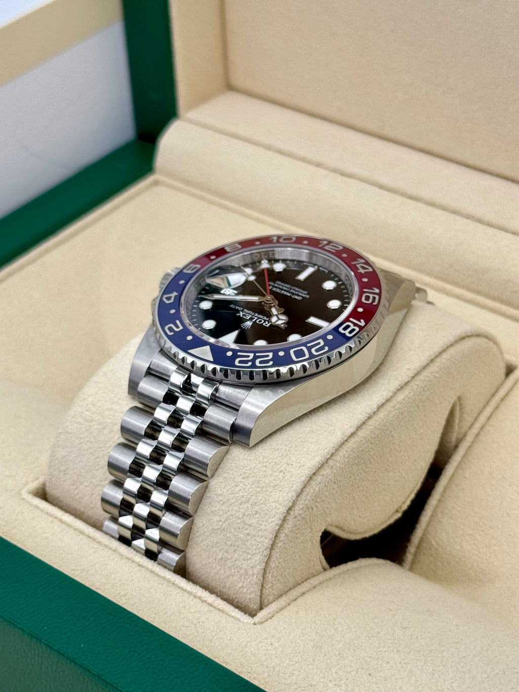 NEW 2024 Rolex GMT-Master II "Pepsi" 40mm 126710BLRO Jubilee