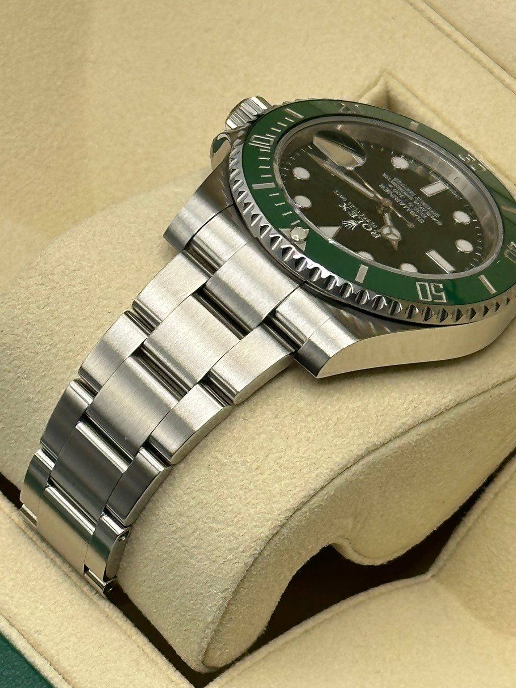 2015 Rolex Submariner "Hulk" 40mm 116610LV Green Dial