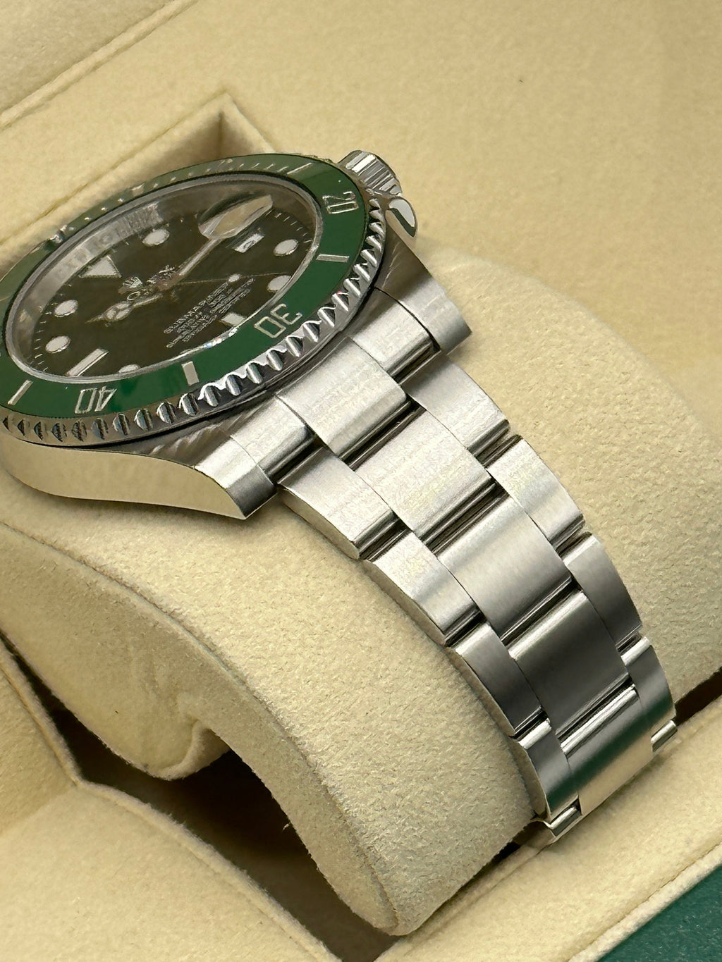2015 Rolex Submariner "Hulk" 40mm 116610LV Green Dial