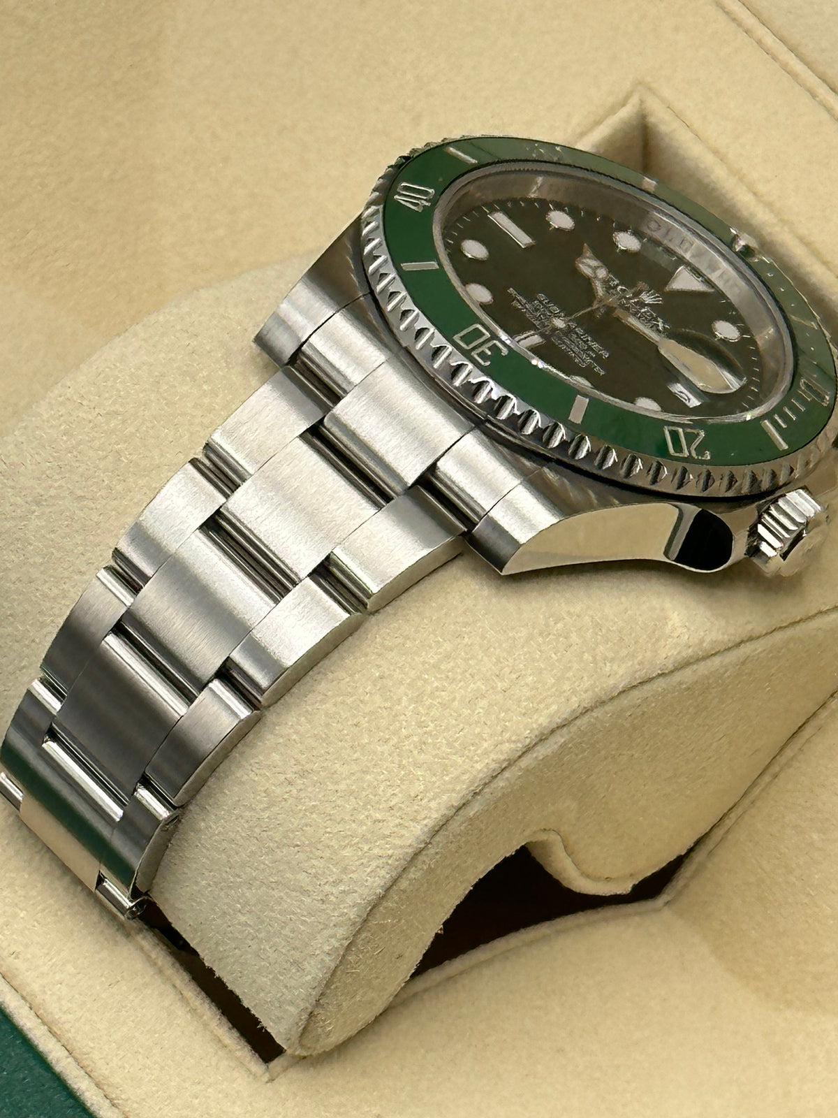 2015 Rolex Submariner "Hulk" 40mm 116610LV Green Dial