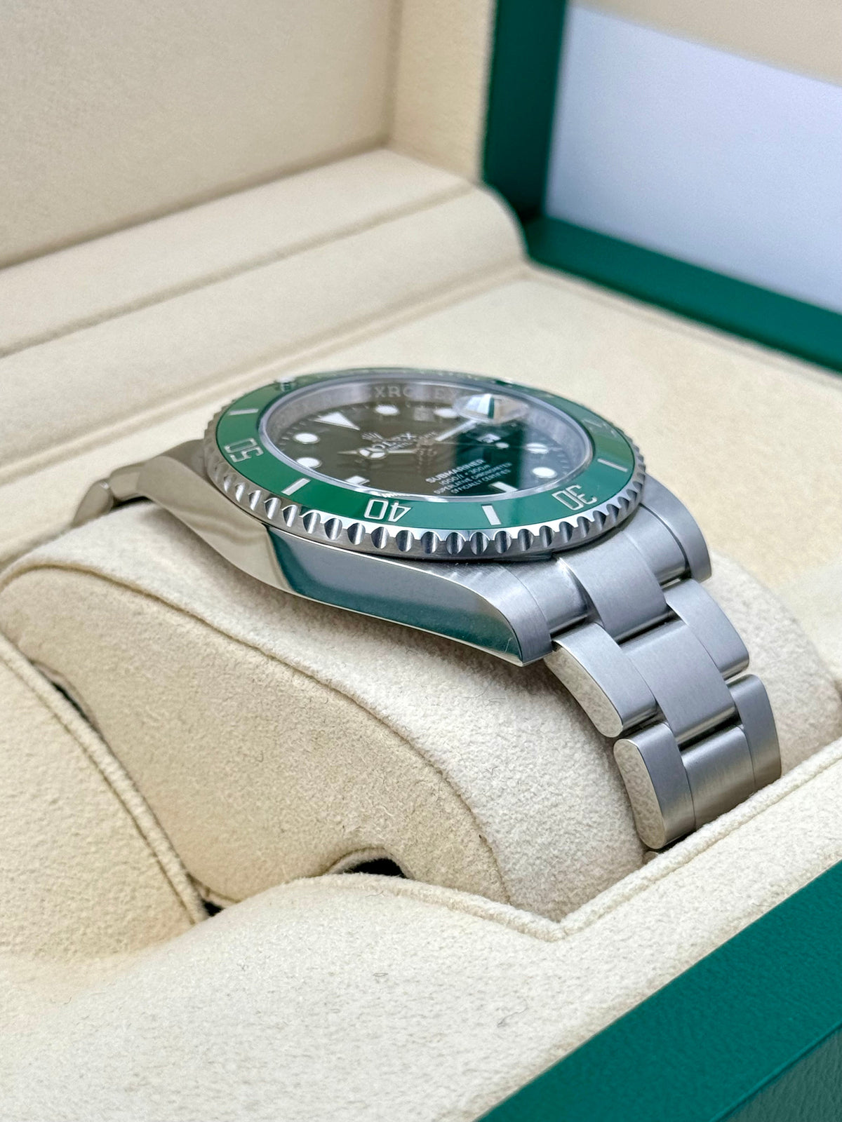 2020 Rolex Submariner "Hulk" 40mm 116610LV Green Dial
