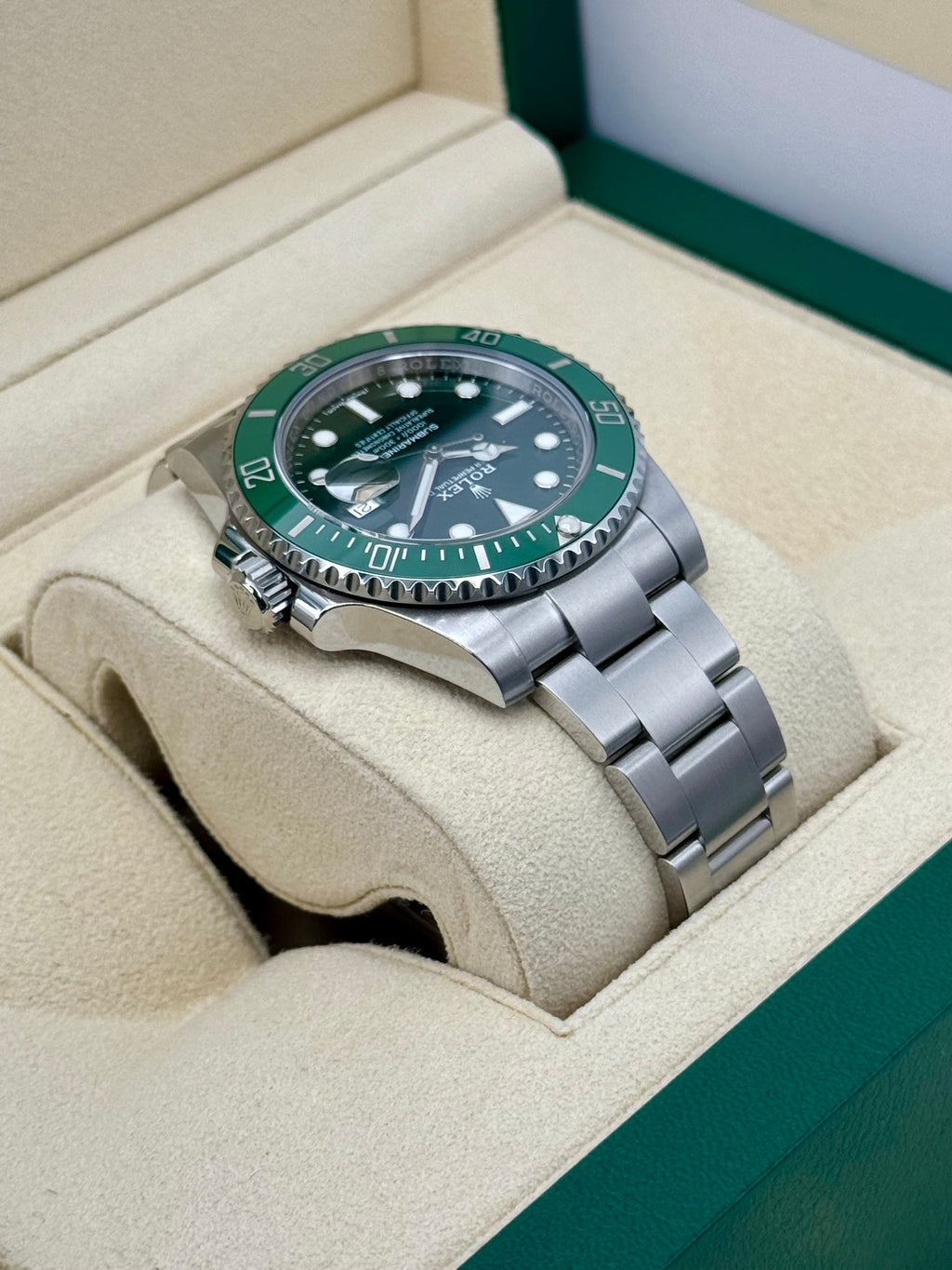 2019 Rolex Submariner "Hulk" 40mm 116610LV Green Dial
