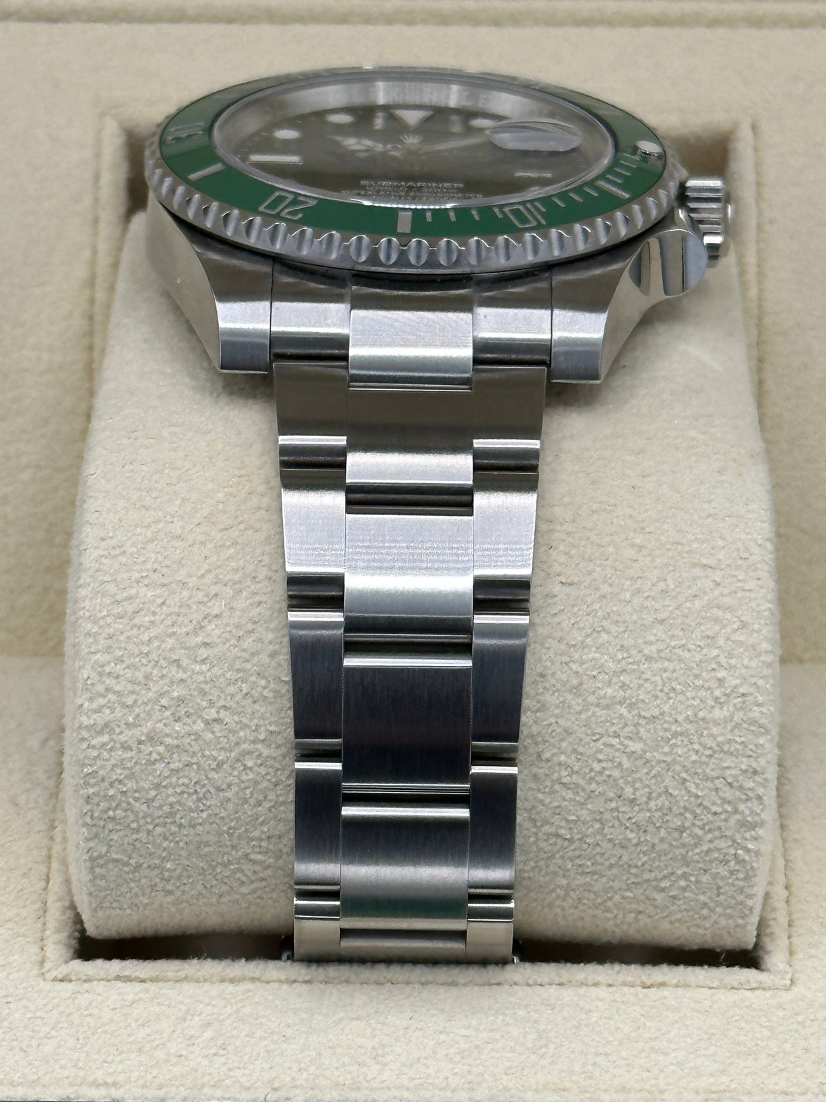 2019 Rolex Submariner "Hulk" 40mm 116610LV Green Dial