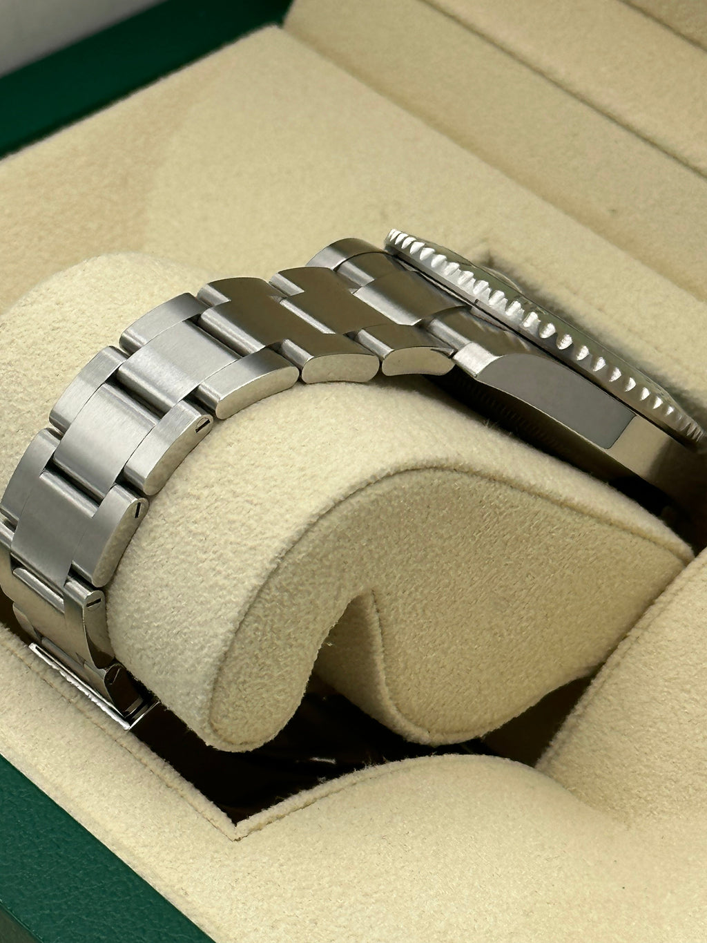 2019 Rolex Submariner "Hulk" 40mm 116610LV Green Dial