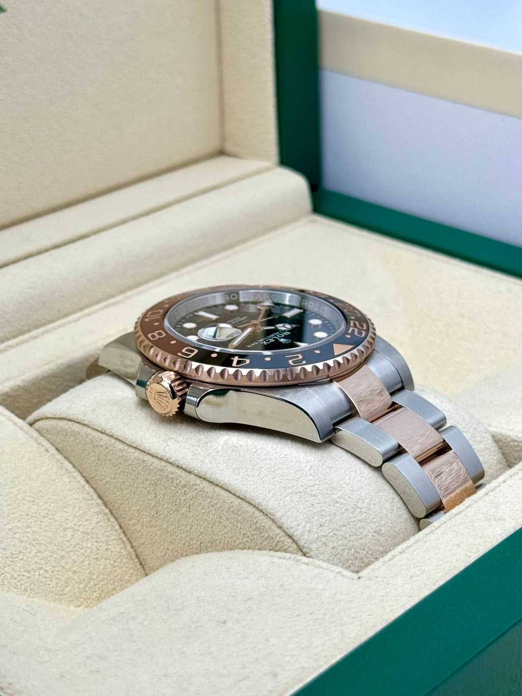 NEW 2022 Rolex GMT-Master II "Rootbeer" 40mm 126711CHNR Two-Tone
