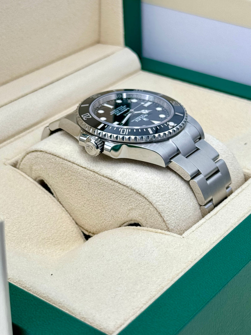 NEW 2024 Rolex Submariner 41mm 124060 Stainless Steel Black Dial