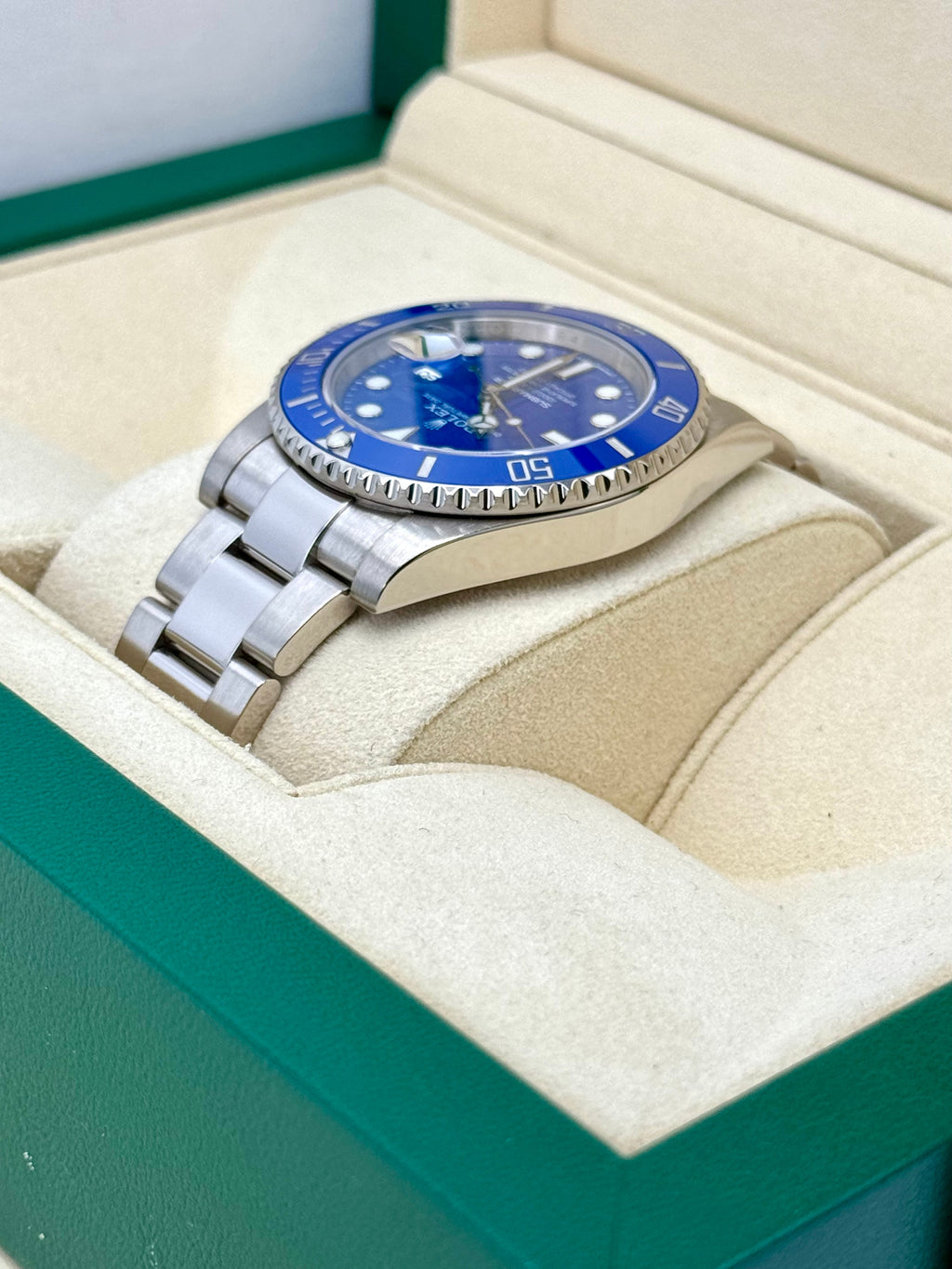 2017 Rolex Submariner "Smurf" 40mm 116619LB White Gold Blue Dial