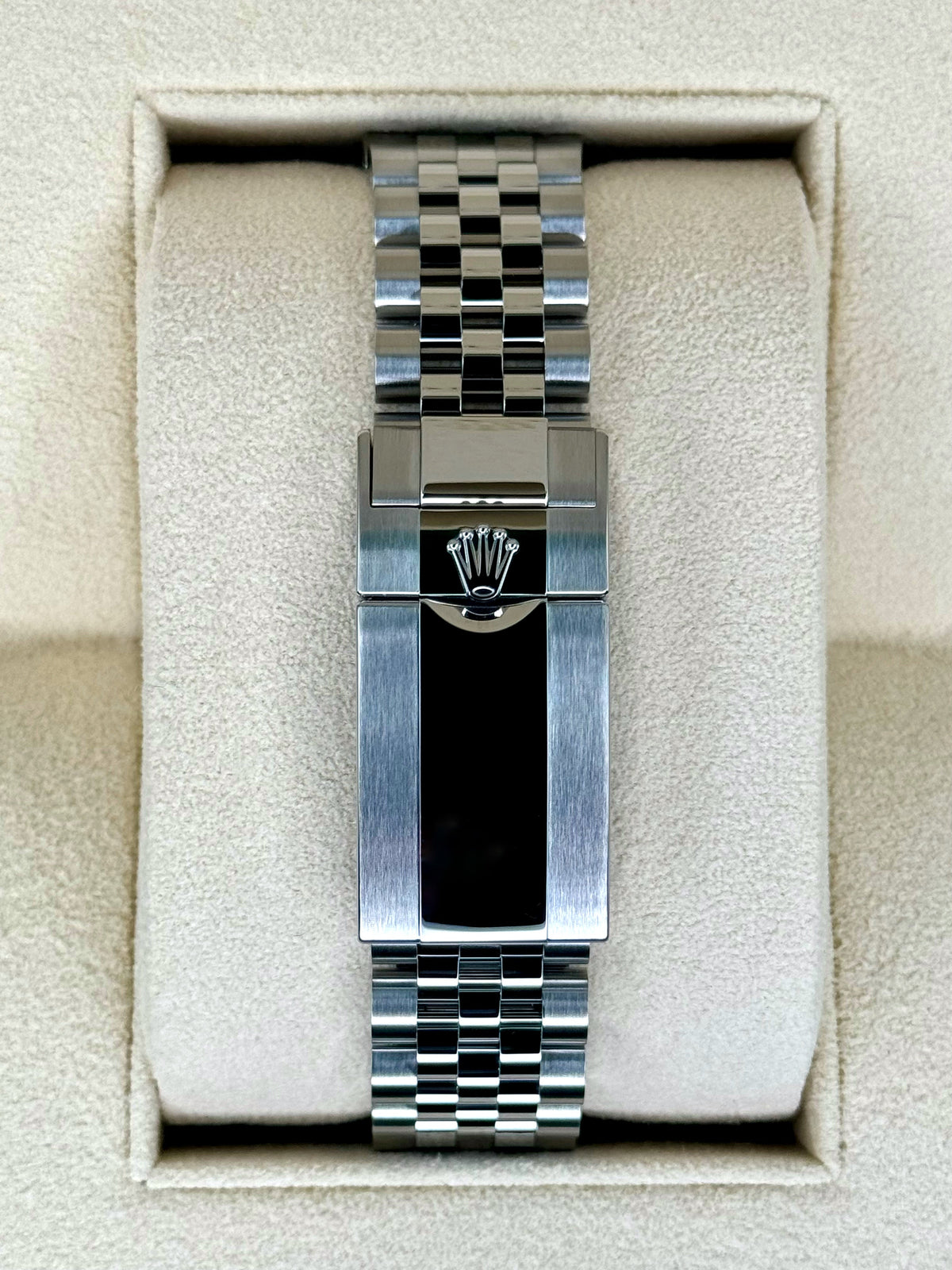 NEW 2024 Rolex GMT-Master II "Bruce Wayne" 40mm 126710GRNR Jubilee