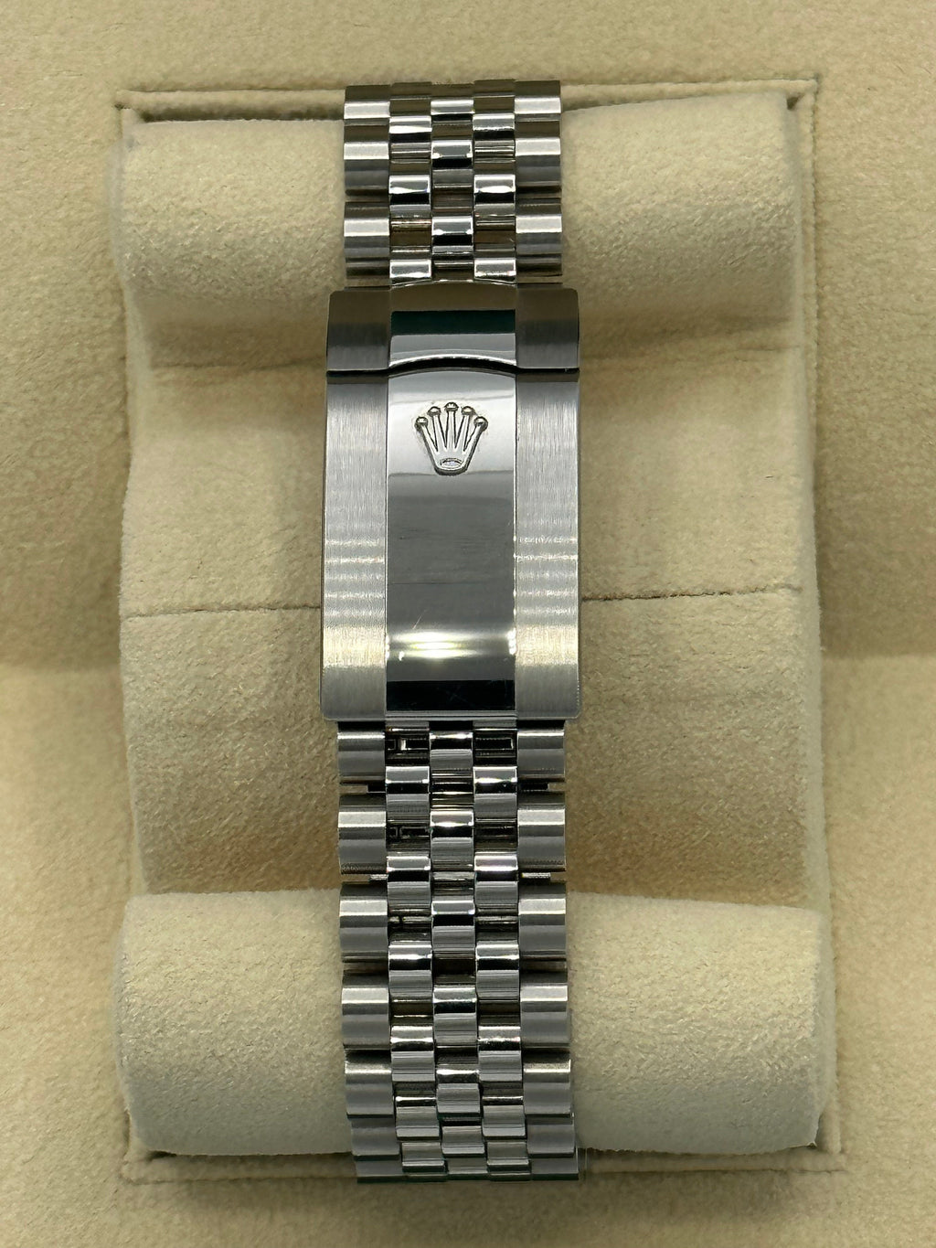 2022 Rolex Datejust 41mm 126334 Jubilee Blue Diamond Dial