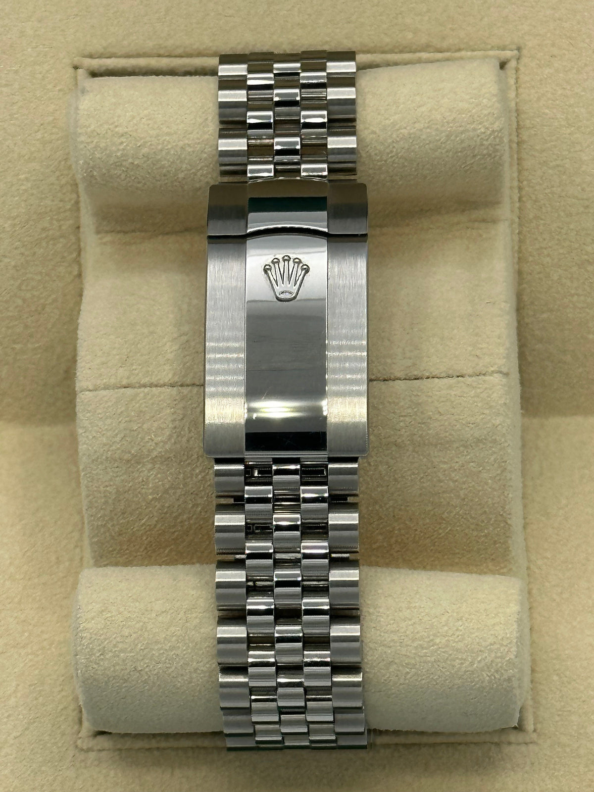 2022 Rolex Datejust 41mm 126334 Jubilee Blue Diamond Dial