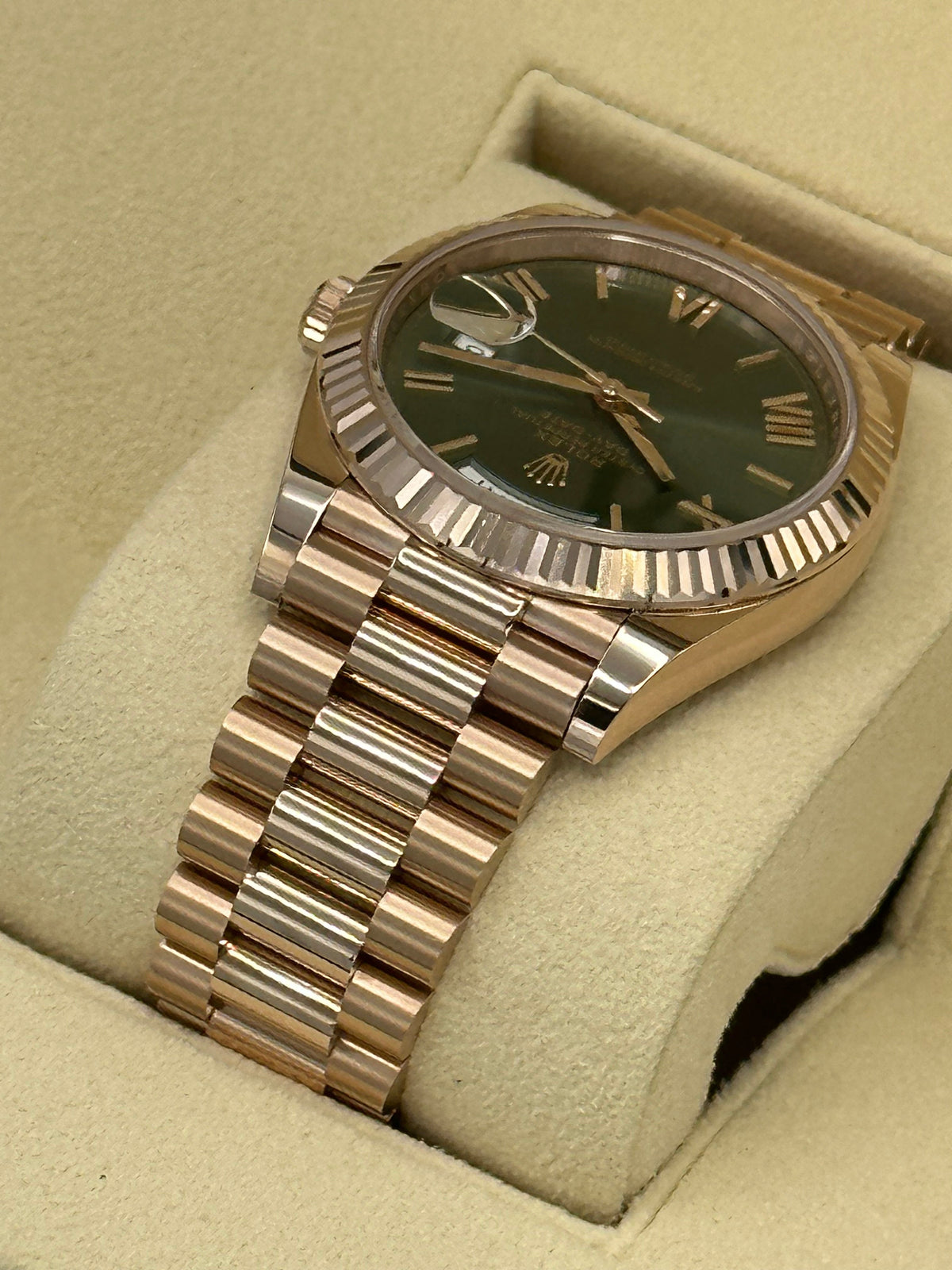 NEW 2023 Rolex Day-Date 40mm 228235 Presidential Rose Gold Olive Dial