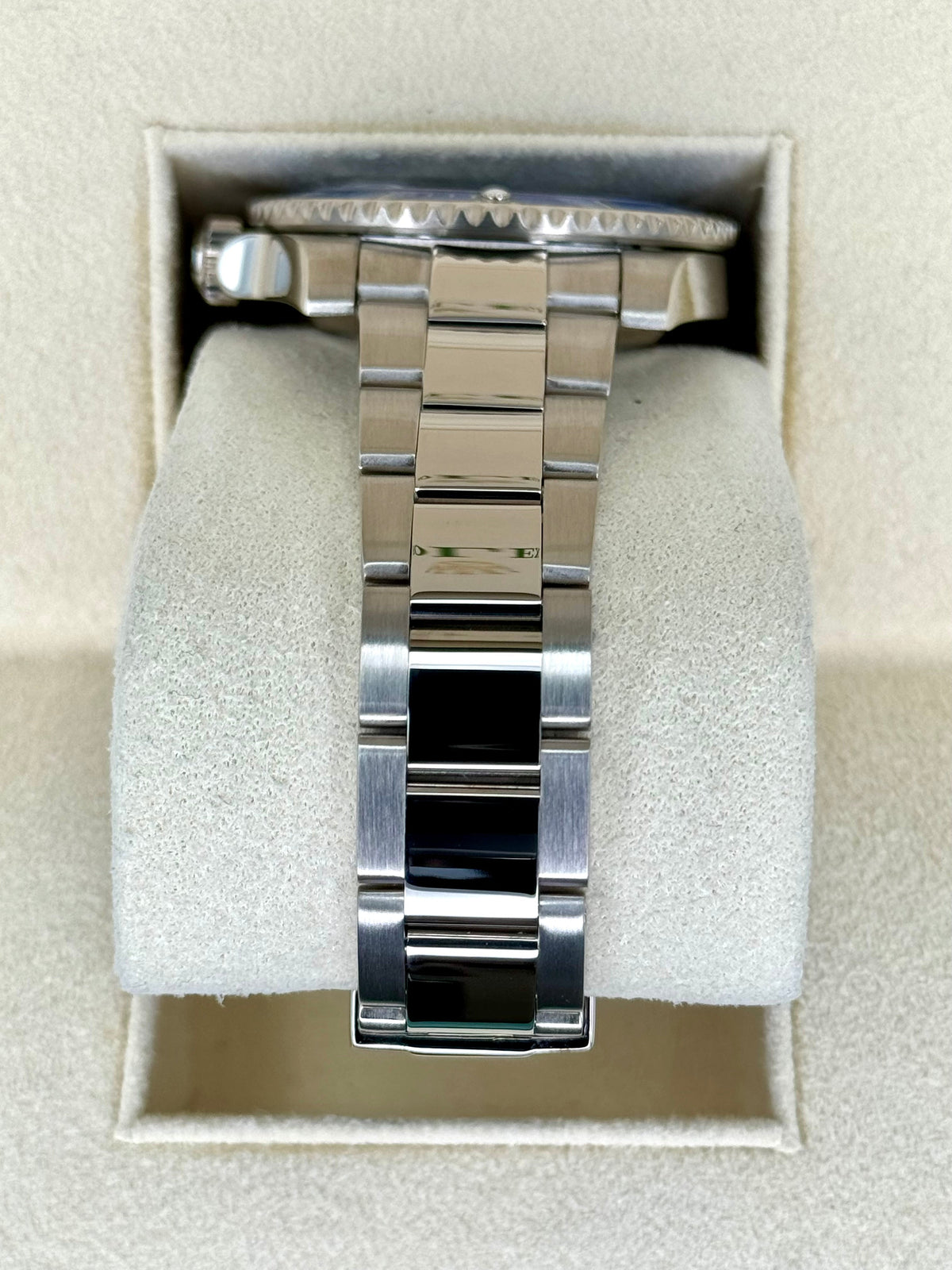 Rolex Submariner "Smurf" 40mm 116619LB White Gold Blue Dial