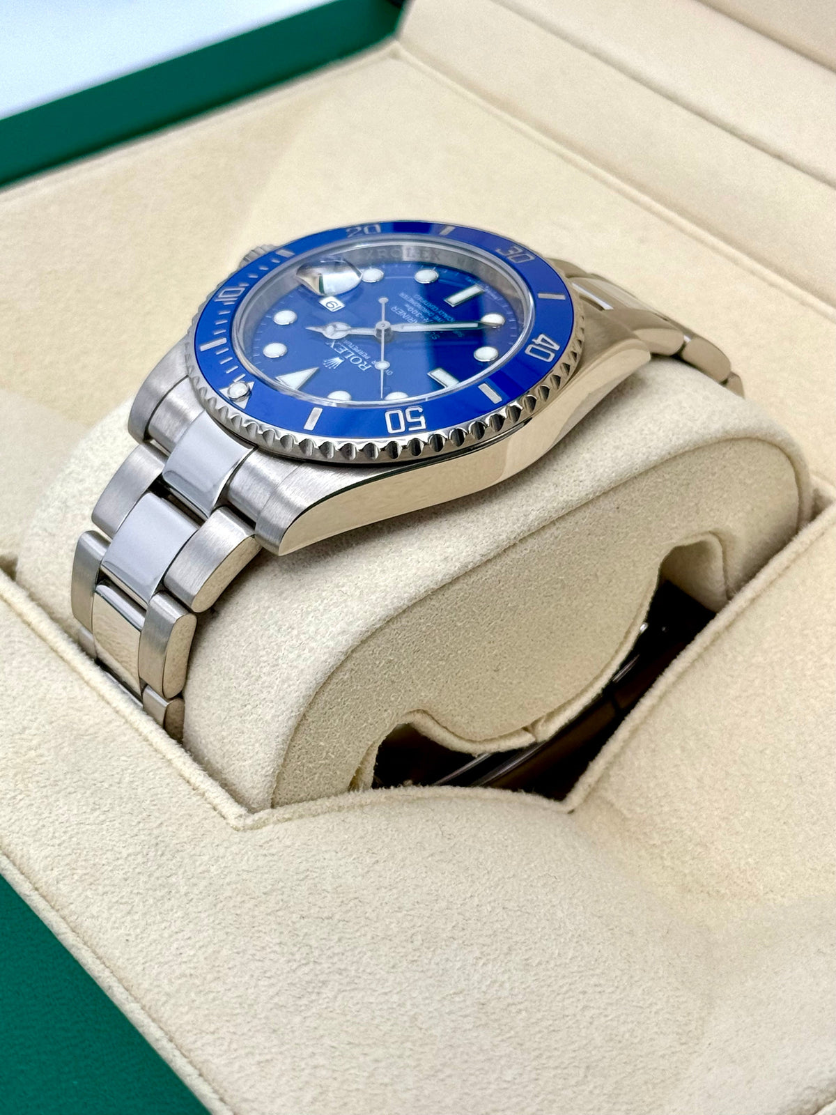 Rolex Submariner "Smurf" 40mm 116619LB White Gold Blue Dial