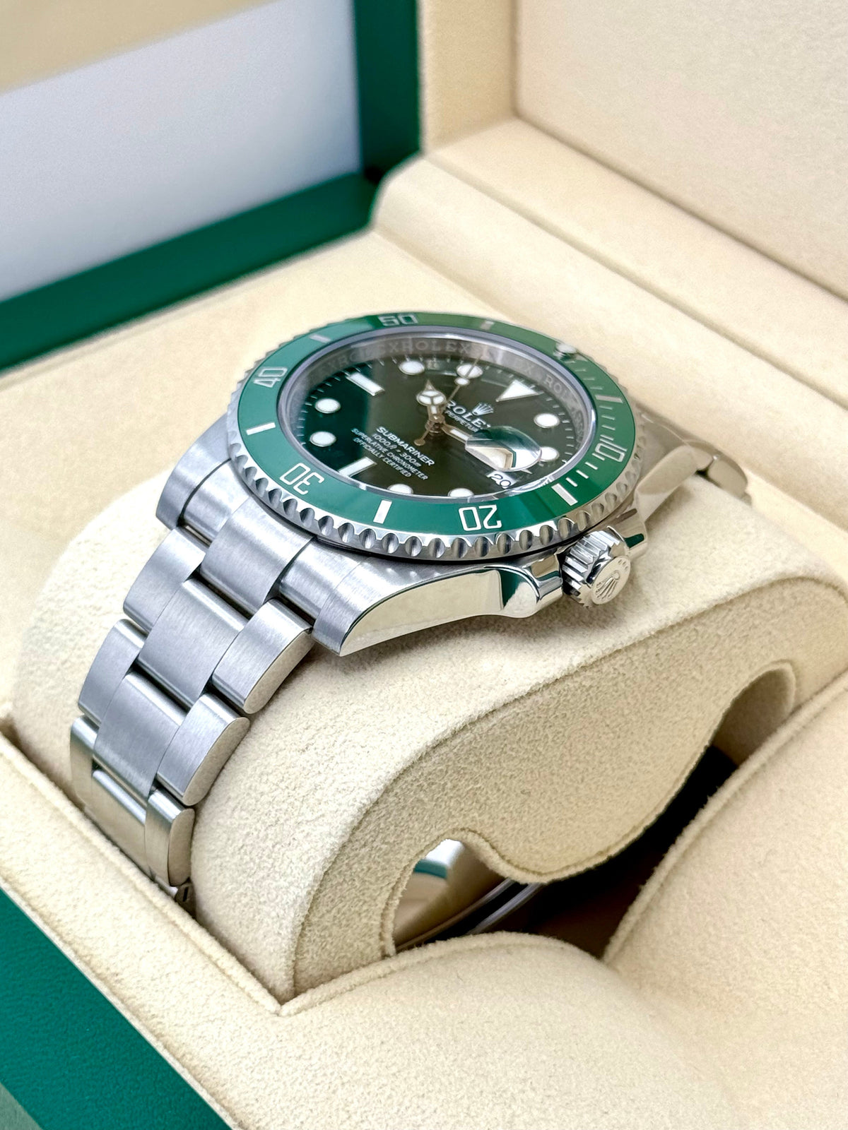 2019 Rolex Submariner "Hulk" 40mm 116610LV Green Dial