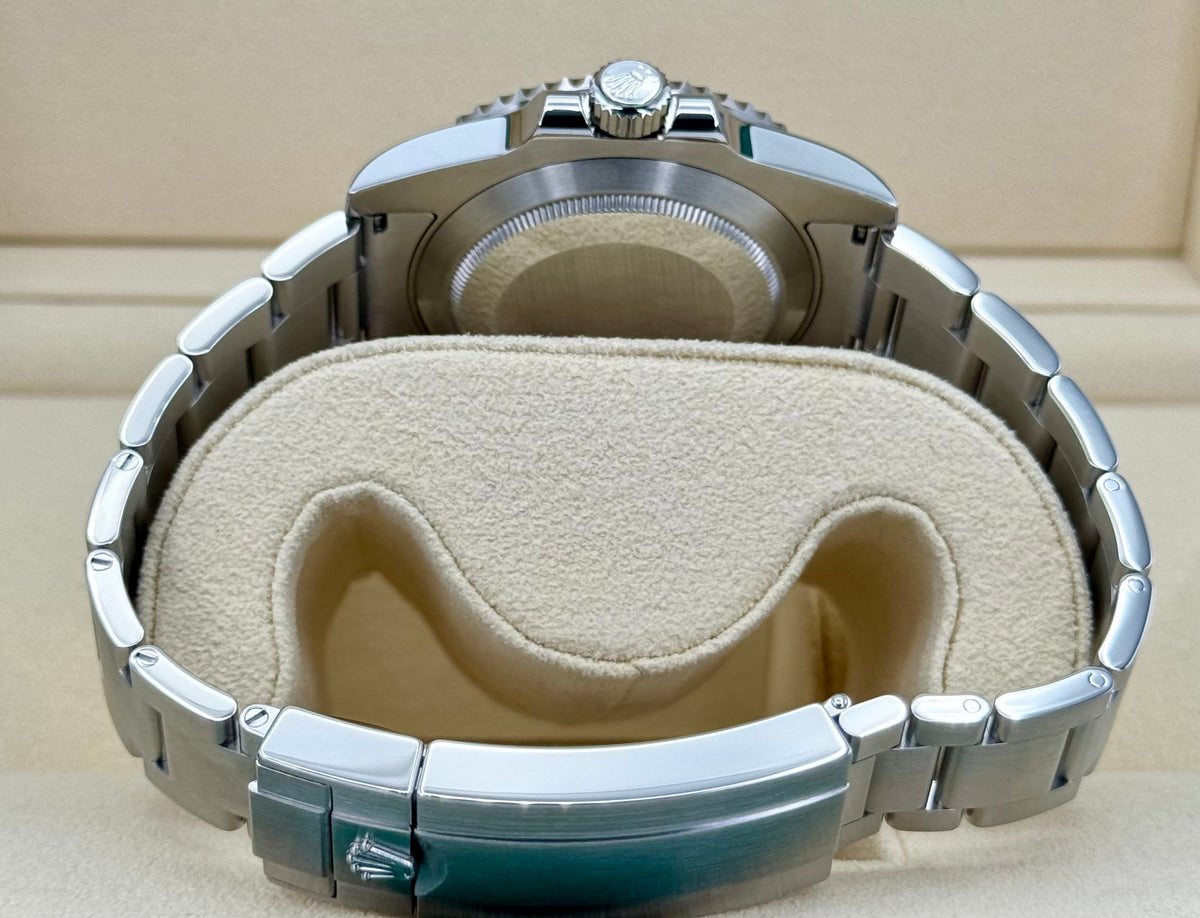 2019 Rolex Submariner "Hulk" 40mm 116610LV Green Dial