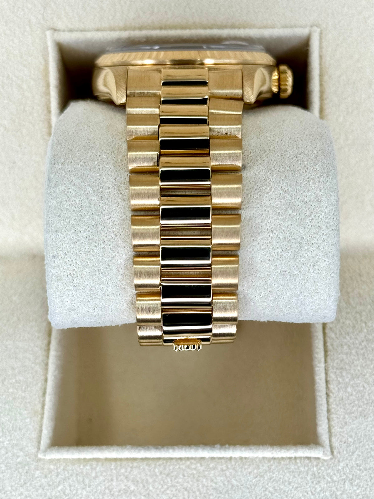 1995 Rolex Day-Date 36mm 18238 Presidential Champagne Dial