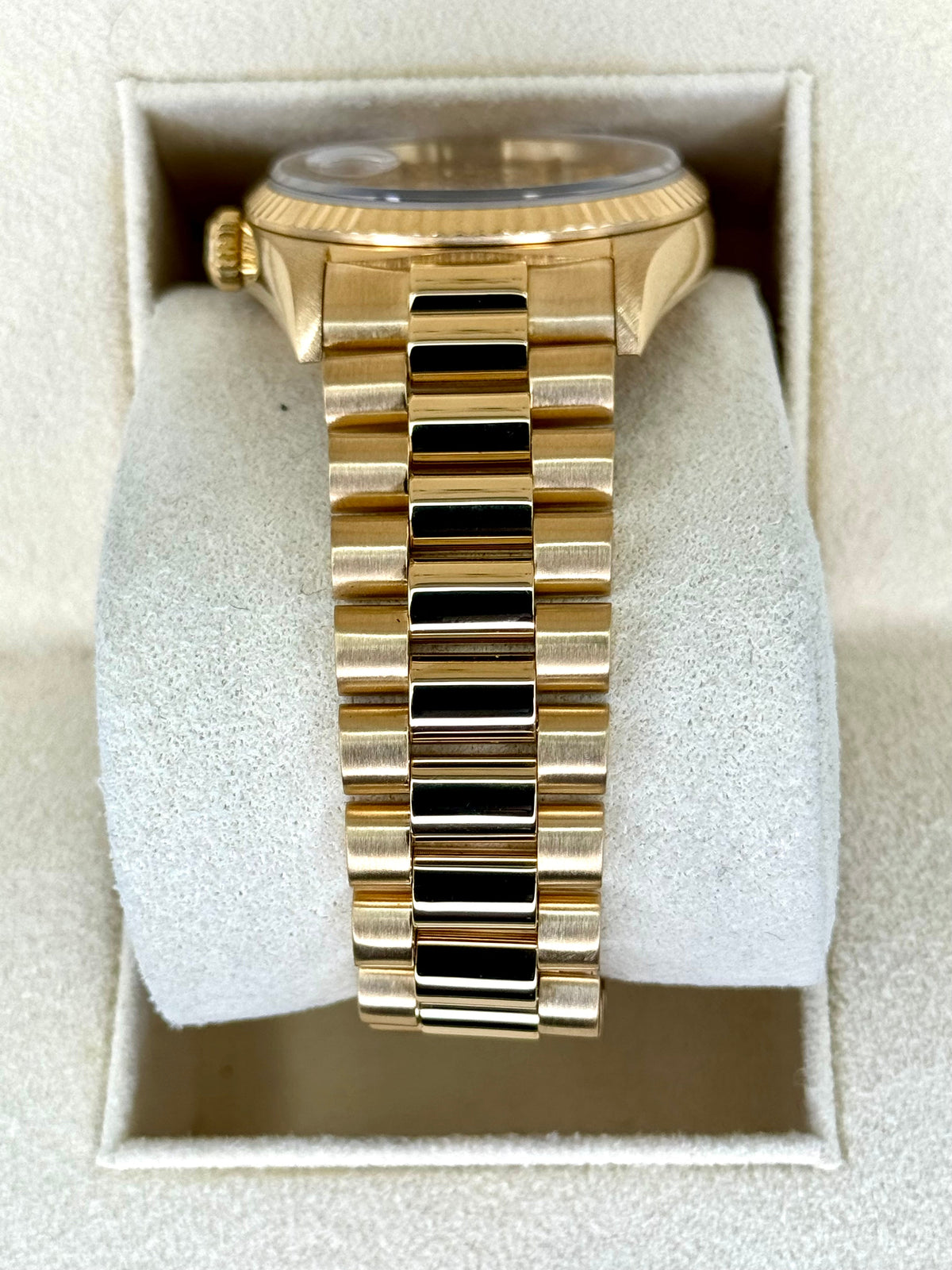 1995 Rolex Day-Date 36mm 18238 Presidential Champagne Dial