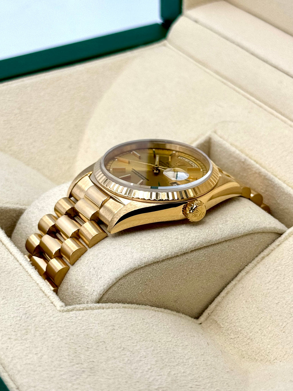 1995 Rolex Day-Date 36mm 18238 Presidential Champagne Dial