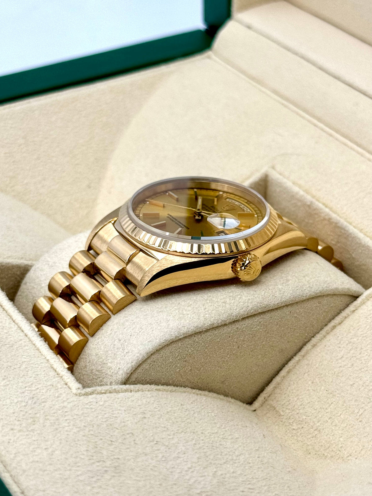1995 Rolex Day-Date 36mm 18238 Presidential Champagne Dial