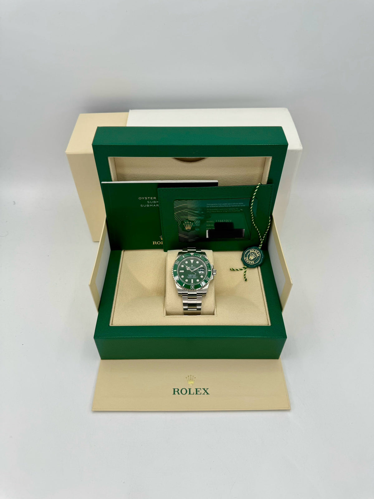 NEW 2020 Rolex Submariner "Hulk" 40mm 116610LV Green Dial