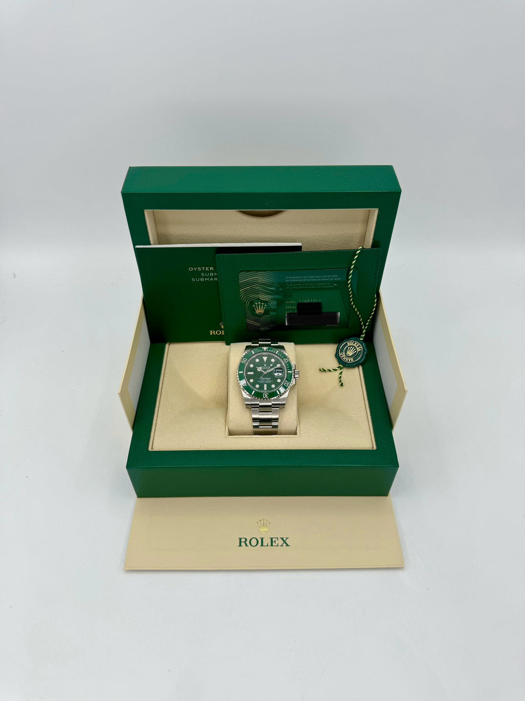 NEW 2020 Rolex Submariner "Hulk" 40mm 116610LV Green Dial