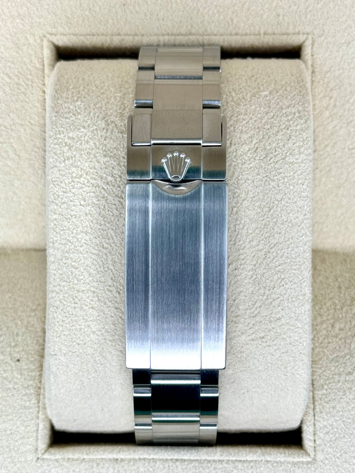 2018 Rolex Submariner “Hulk” 40mm 116610LV Green Dial
