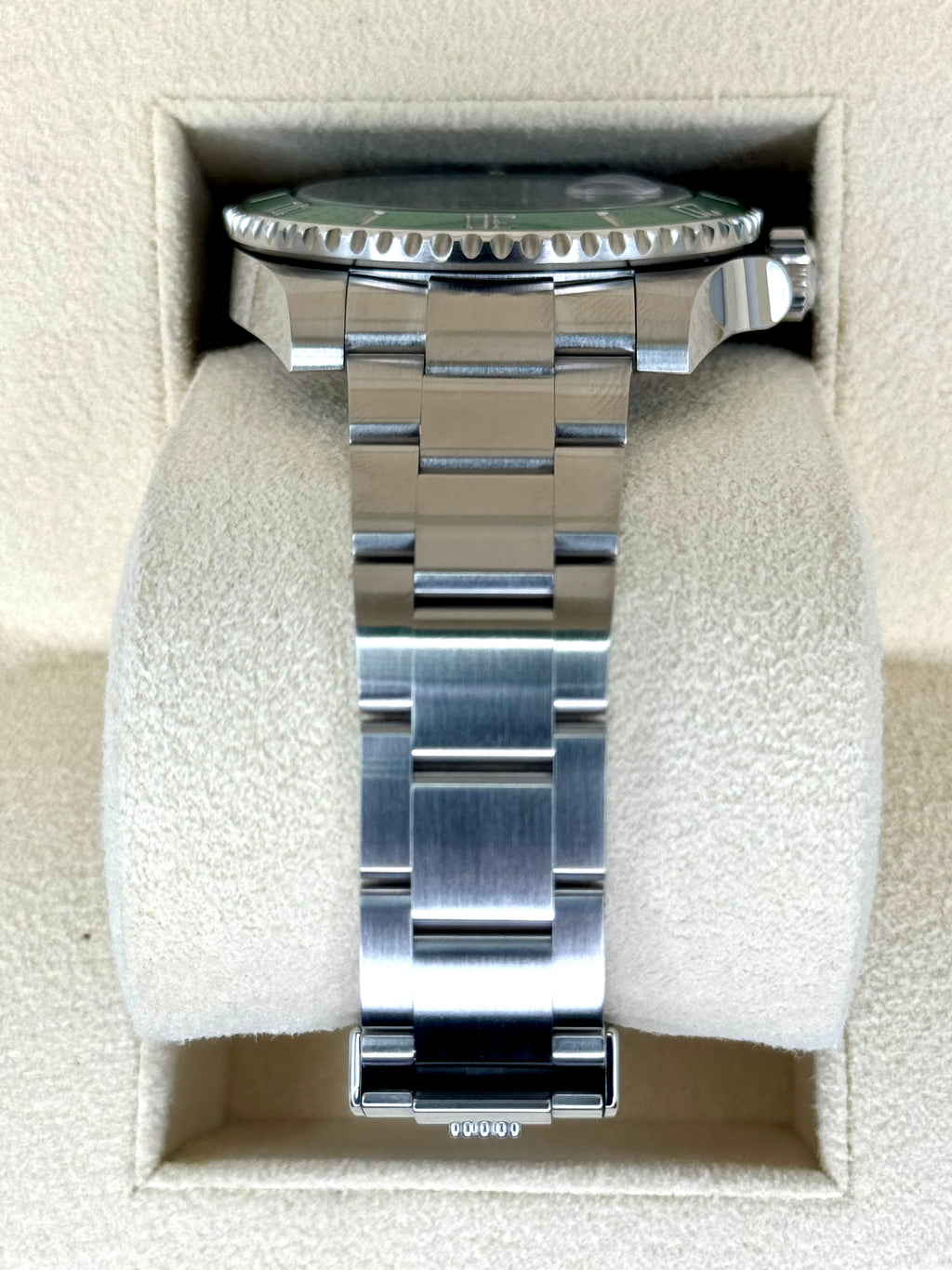2018 Rolex Submariner “Hulk” 40mm 116610LV Green Dial