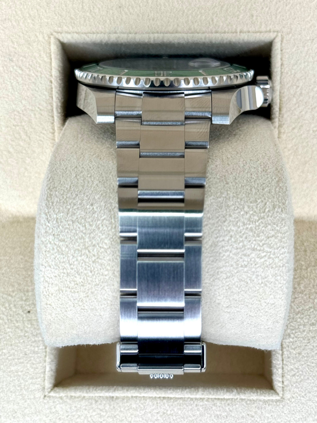 2018 Rolex Submariner “Hulk” 40mm 116610LV Green Dial