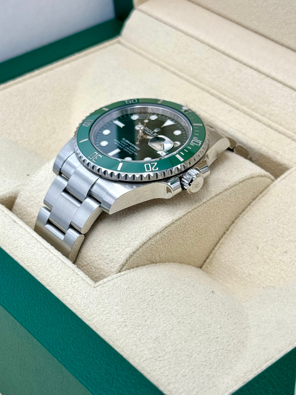 2018 Rolex Submariner “Hulk” 40mm 116610LV Green Dial