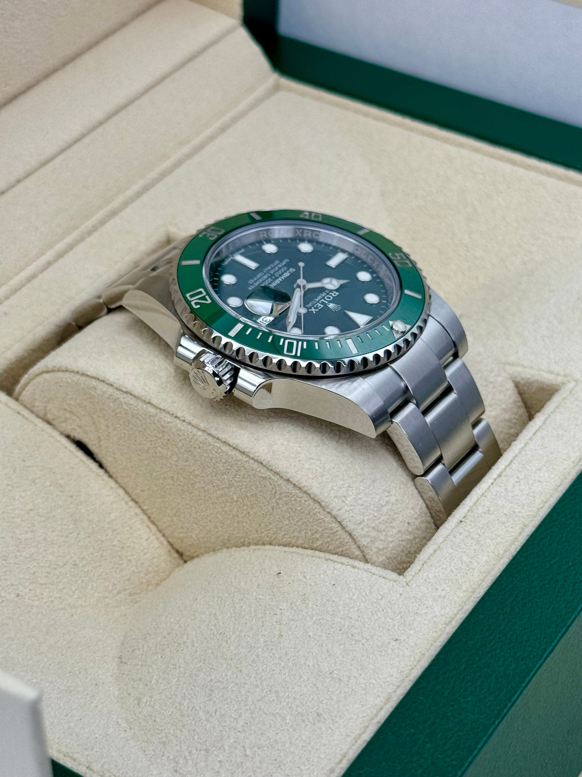 2018 Rolex Submariner “Hulk” 40mm 116610LV Green Dial