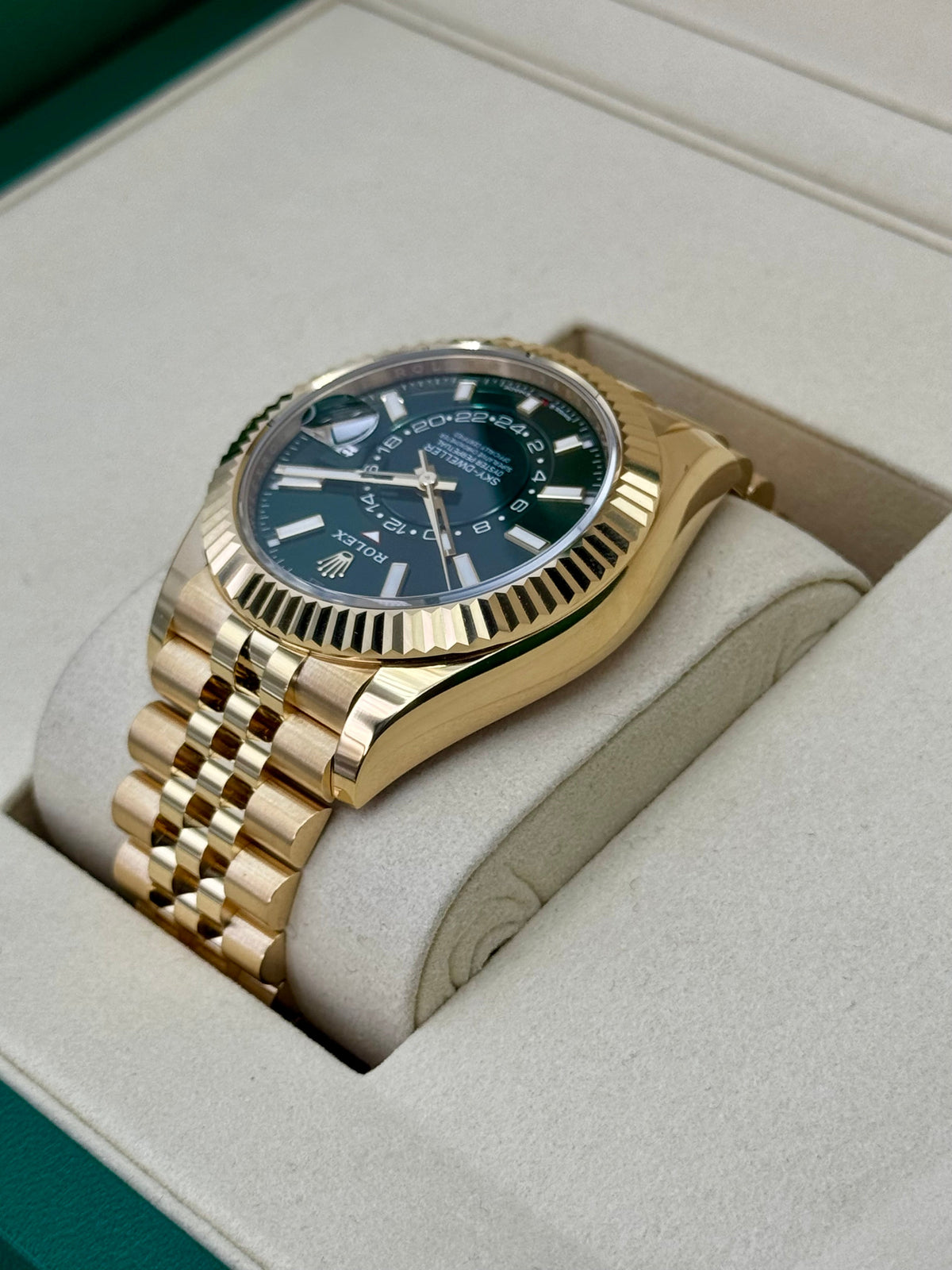 NEW 2026 Rolex Sky-Dweller 42mm 336938 Yellow Gold Jubilee Green Dial