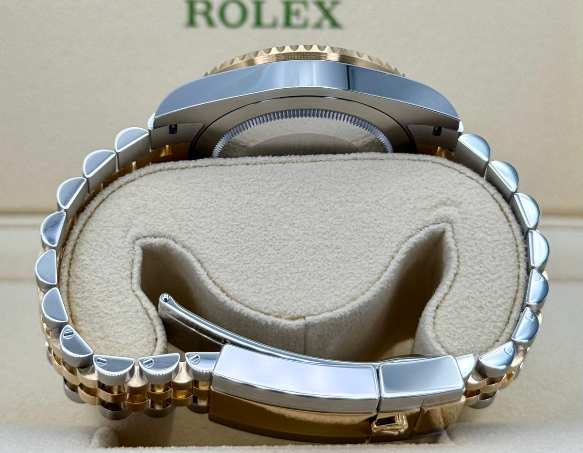 2024 Rolex GMT-Master II 40mm 126713GRNR Two-Tone Jubilee Black Dial