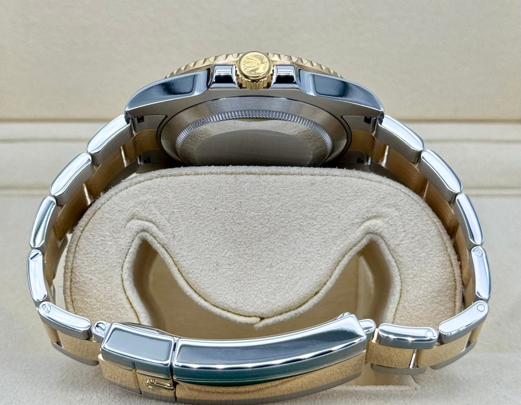 Rolex Submariner “Bluesy” 40mm 116613LB Two-Tone Flat Blue Dial