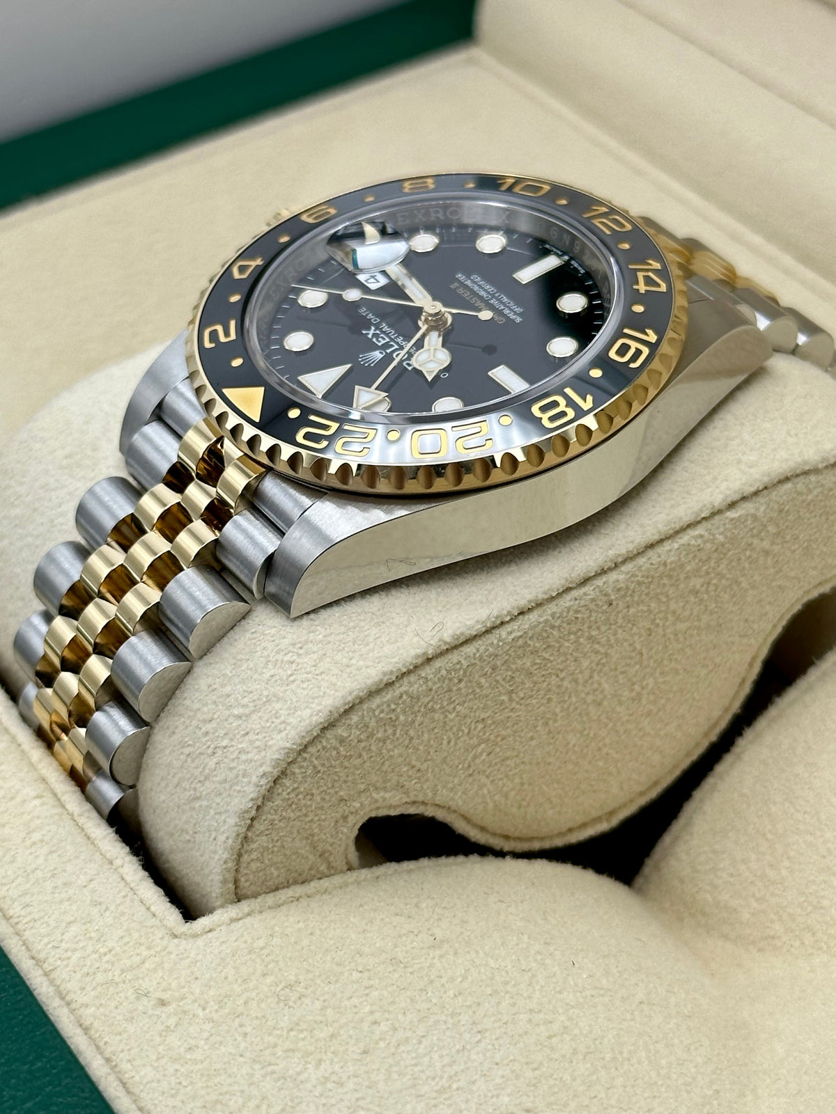 NEW 2023 Rolex GMT-Master II 40mm 126713GRNR Two-Tone Jubilee Black Dial