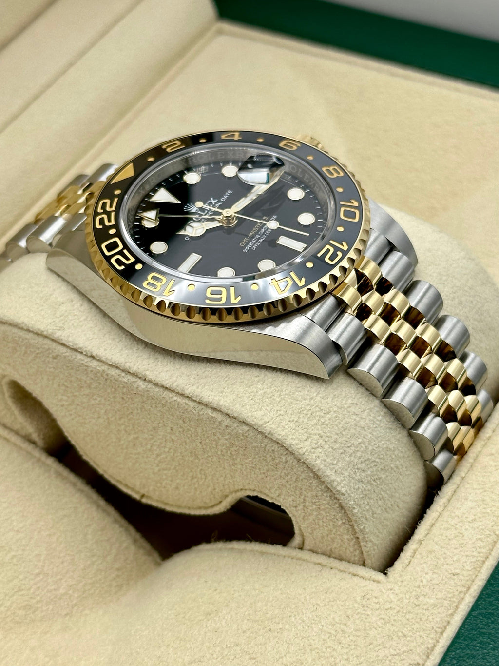 NEW 2023 Rolex GMT-Master II 40mm 126713GRNR Two-Tone Jubilee Black Dial
