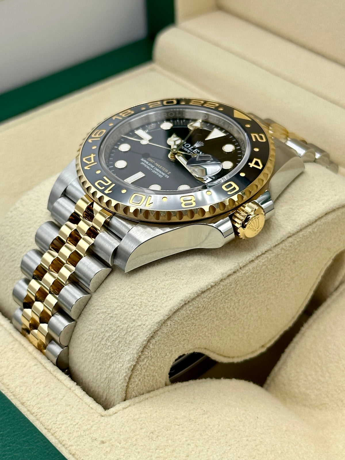 NEW 2023 Rolex GMT-Master II 40mm 126713GRNR Two-Tone Jubilee Black Dial