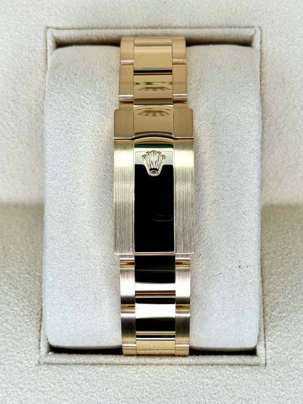 2022 Rolex Sky-Dweller 42mm 326938 18K Yellow Gold Oyster White Dial