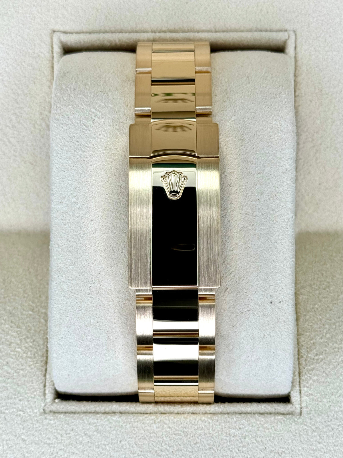 2022 Rolex Sky-Dweller 42mm 326938 18K Yellow Gold Oyster White Dial