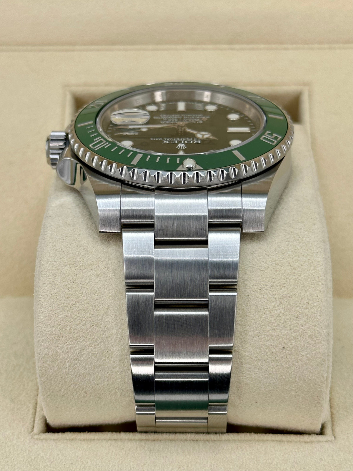 2015 Rolex Submariner "Hulk" 40mm 116610LV Green Dial