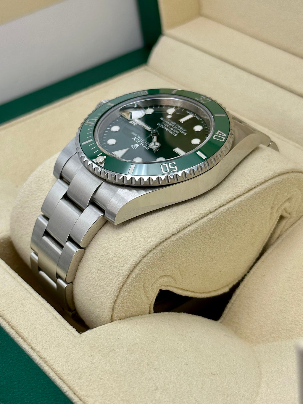 2015 Rolex Submariner "Hulk" 40mm 116610LV Green Dial