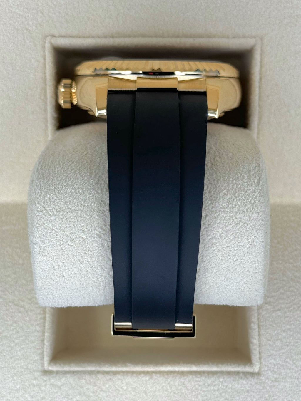 2024 Rolex Sky-Dweller 42mm 336238 Yellow Gold Oysterflex Champagne Dial
