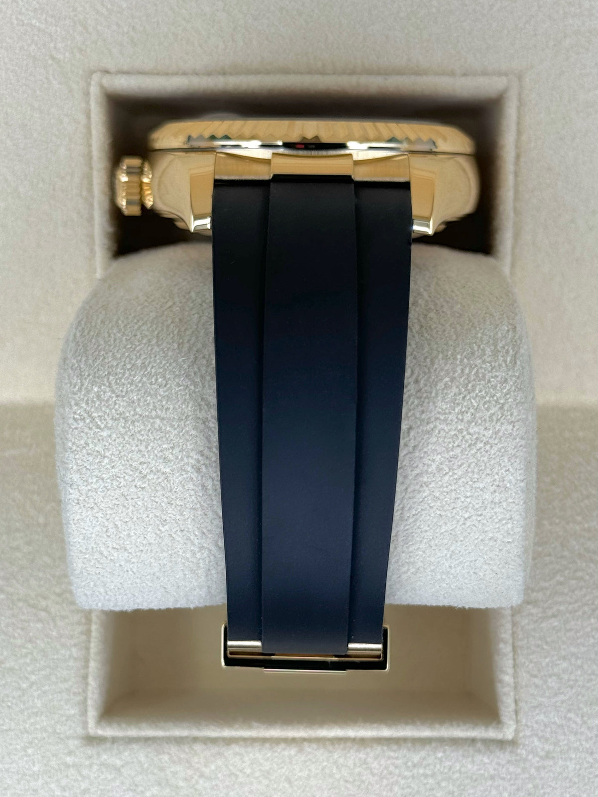 2024 Rolex Sky-Dweller 42mm 336238 Yellow Gold Oysterflex Champagne Dial