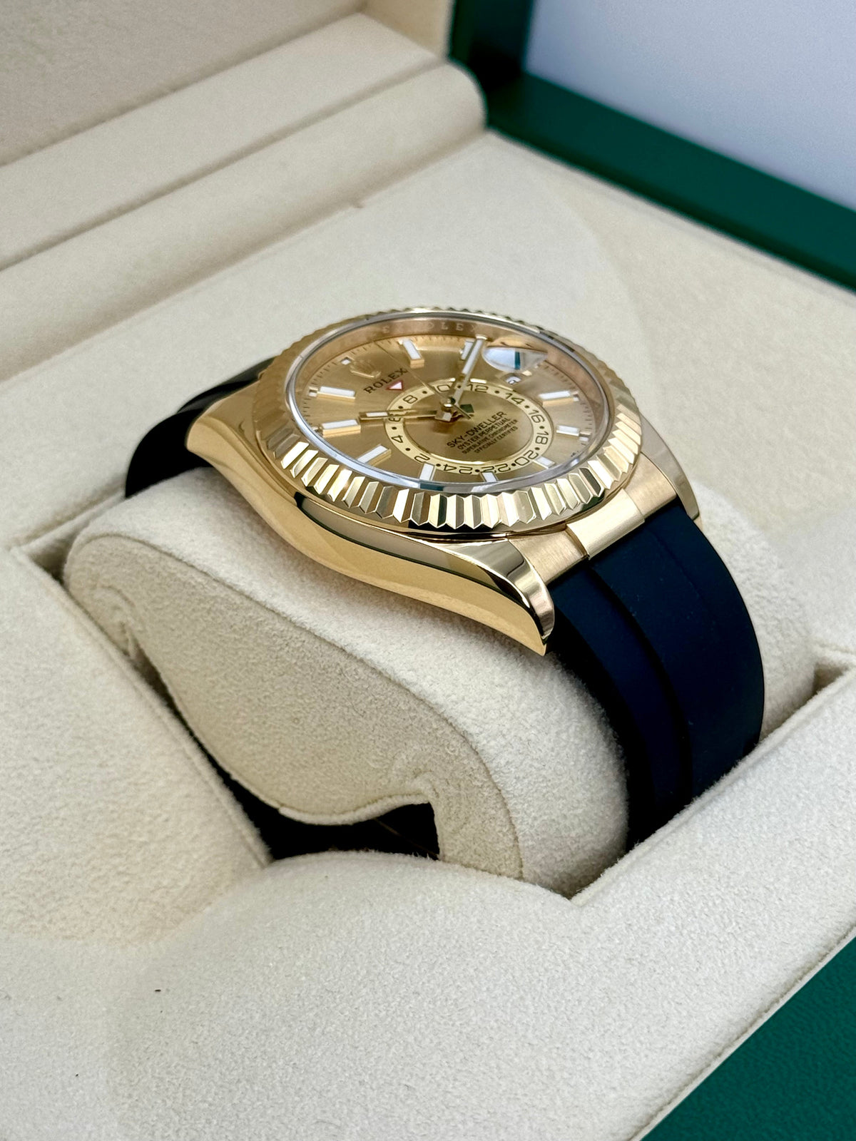 2024 Rolex Sky-Dweller 42mm 336238 Yellow Gold Oysterflex Champagne Dial