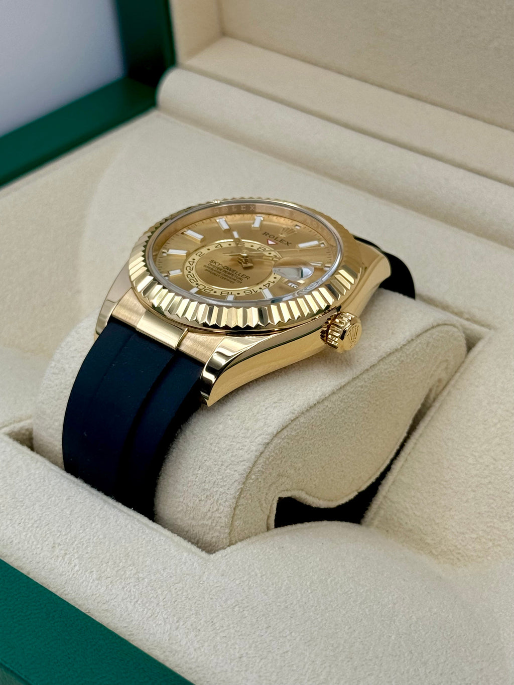 2024 Rolex Sky-Dweller 42mm 336238 Yellow Gold Oysterflex Champagne Dial