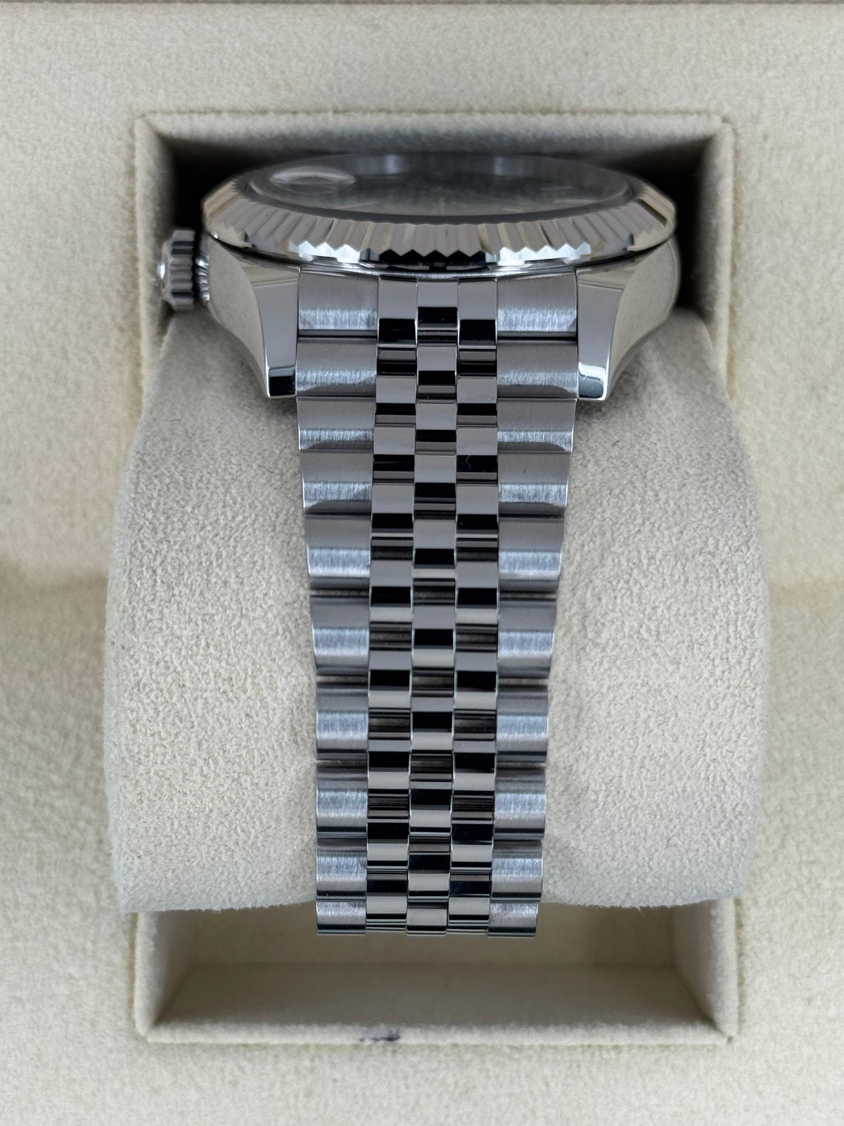2024 Rolex Sky-Dweller 42mm 336934 Jubilee Green Dial