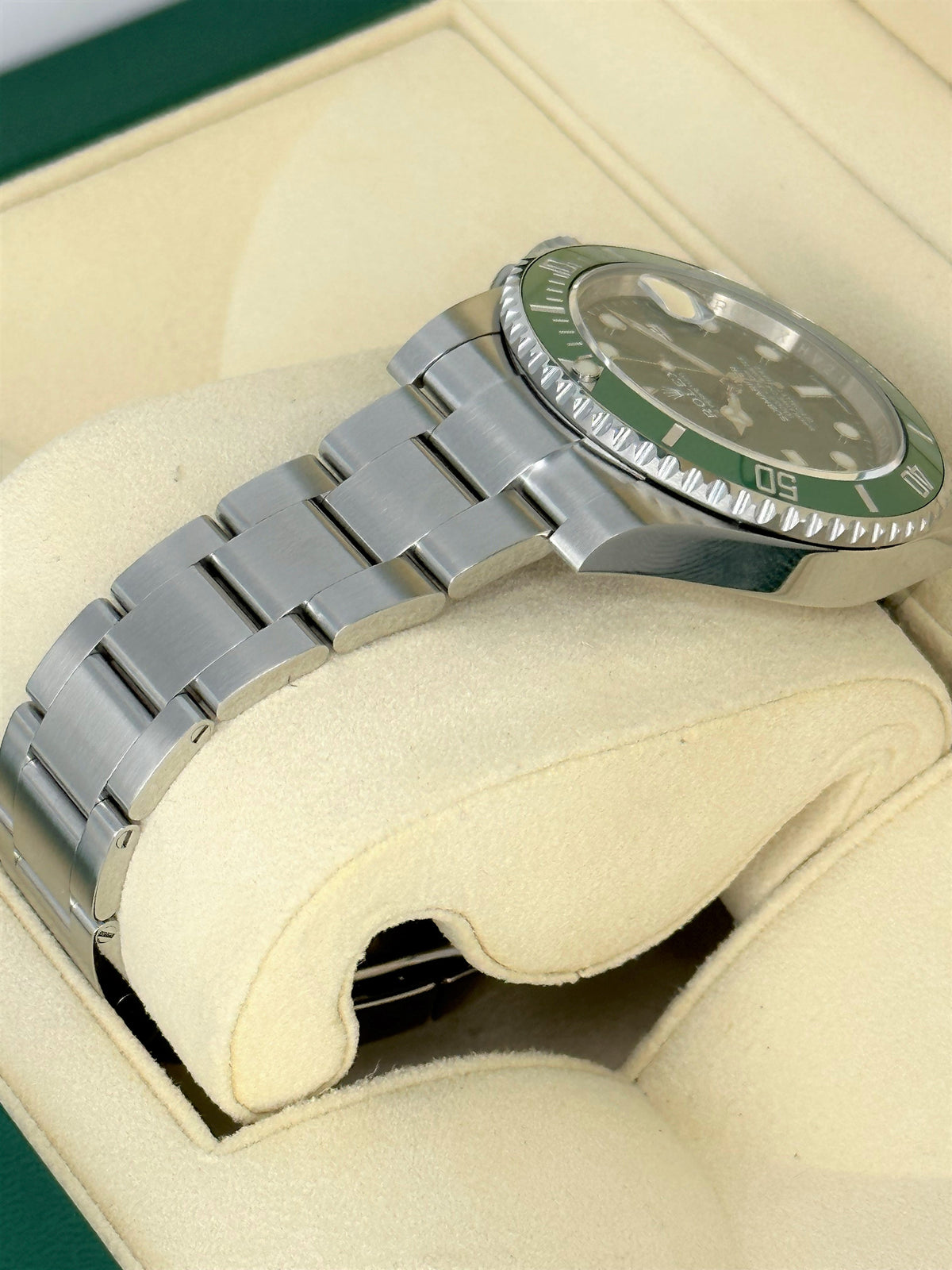2018 Rolex Submariner "Hulk" 40mm 116610LV Green Dial