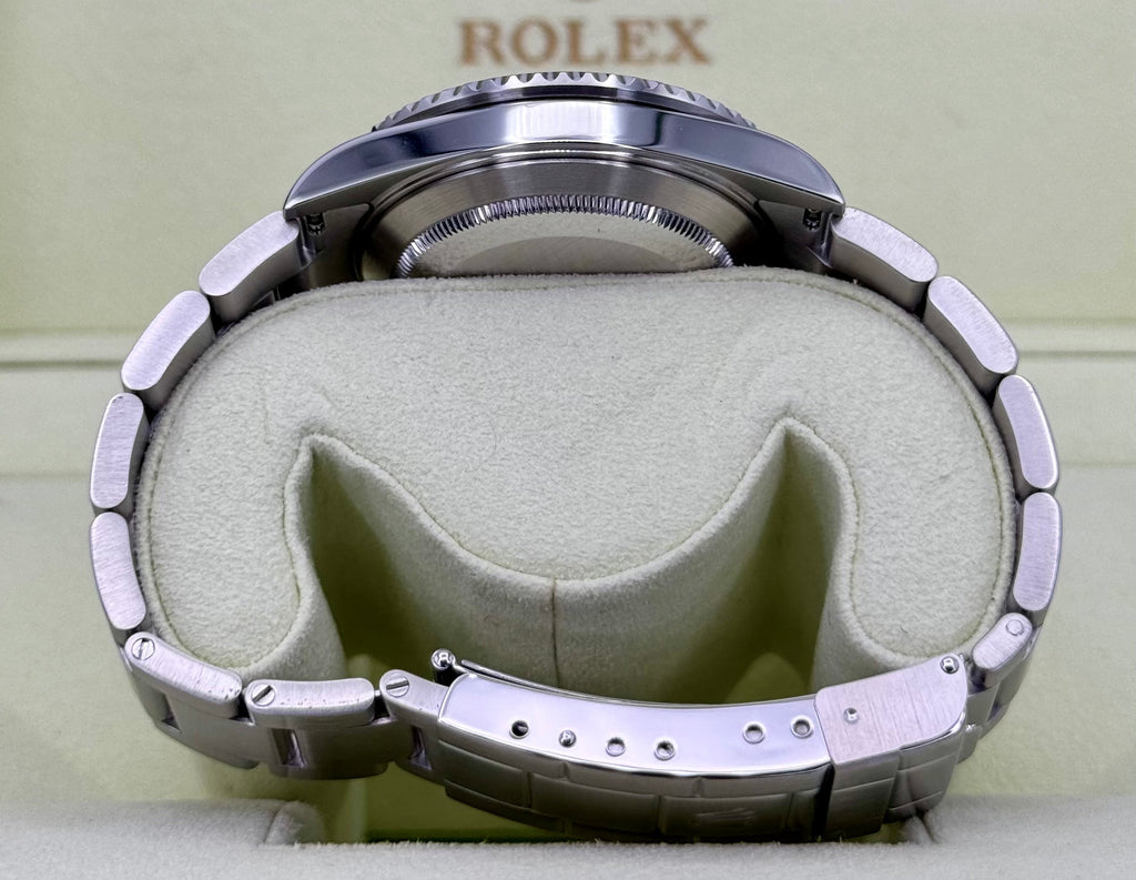 2009 Rolex Submariner "Kermit" 40mm 16610LV Stainless Steel Black Dial